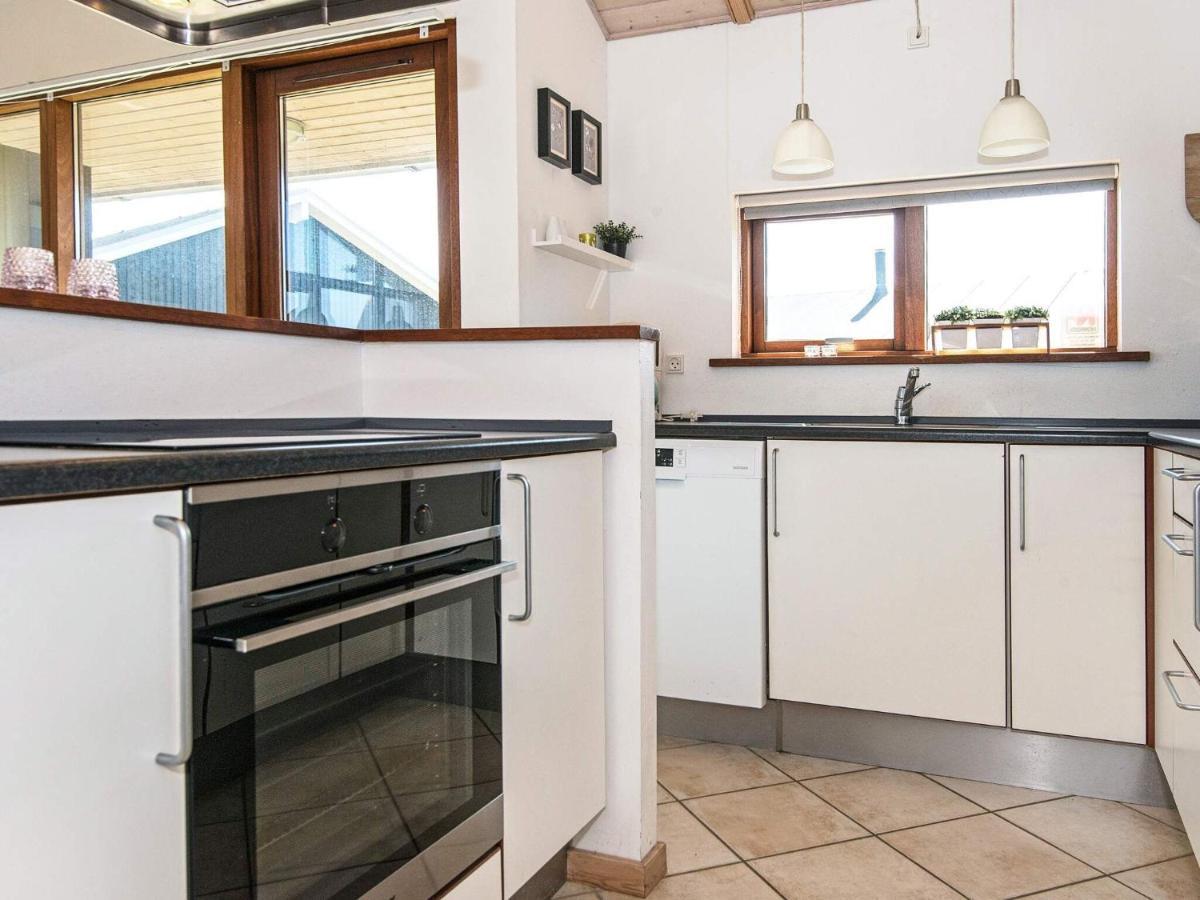 8 Person Holiday Home In Ulfborg Exterior foto